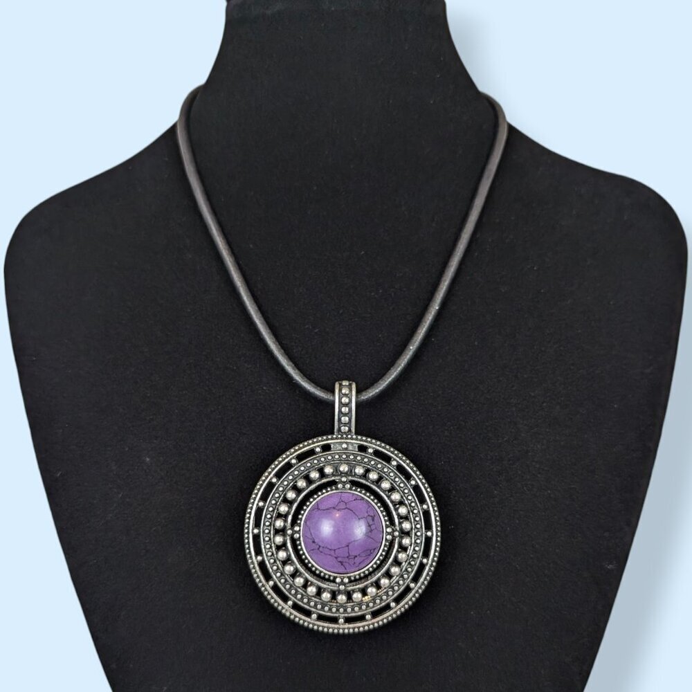 Premier Designs Reversible Byzantine Pendant Necklace